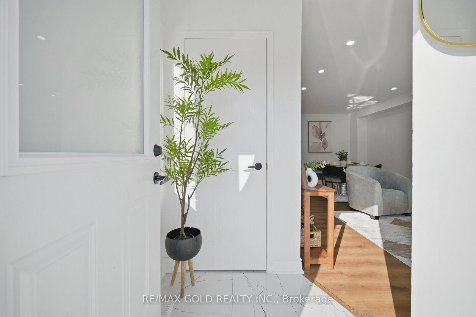 29 Fern Valley Crescent • Brampton, ON photo 5
