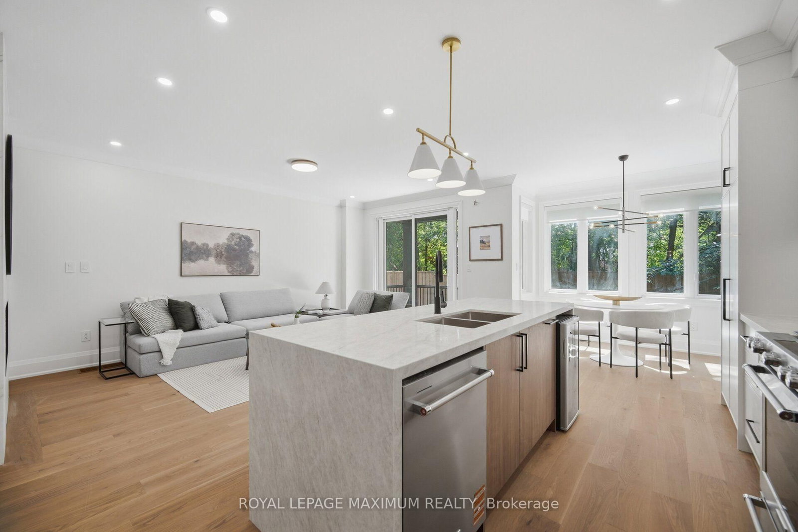 11 Park Boulevard • Toronto, ON photo 12