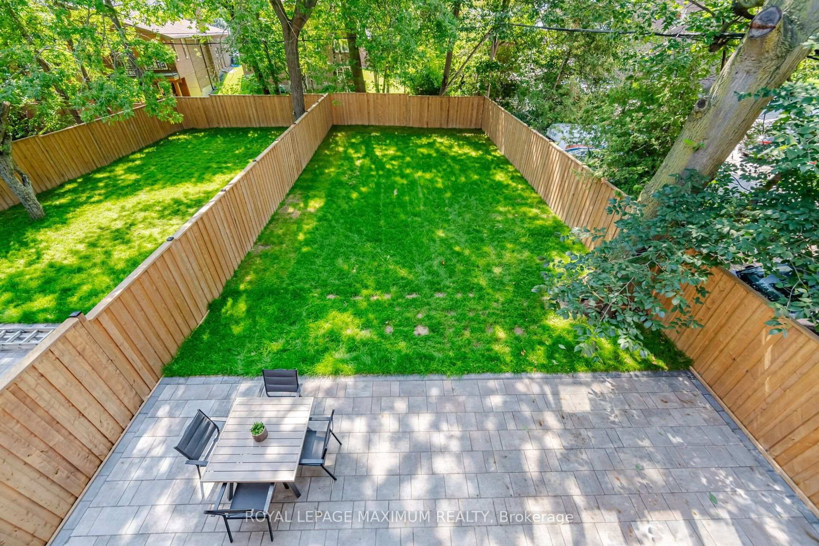 11 Park Boulevard • Toronto, ON photo 25