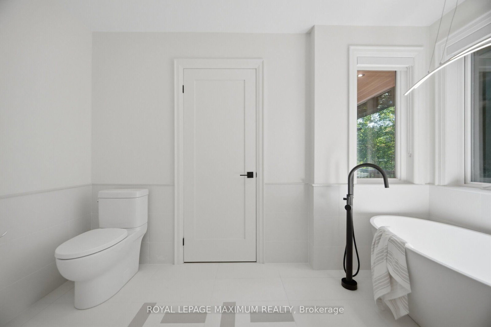 11 Park Boulevard • Toronto, ON photo 27