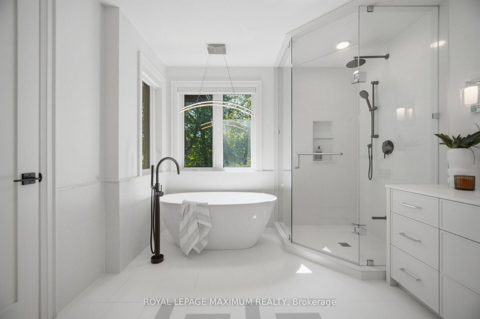 11 Park Boulevard • Toronto, ON photo 28