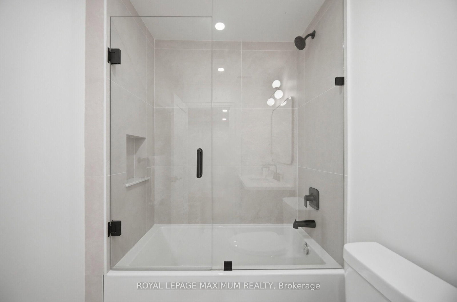 11 Park Boulevard • Toronto, ON photo 42
