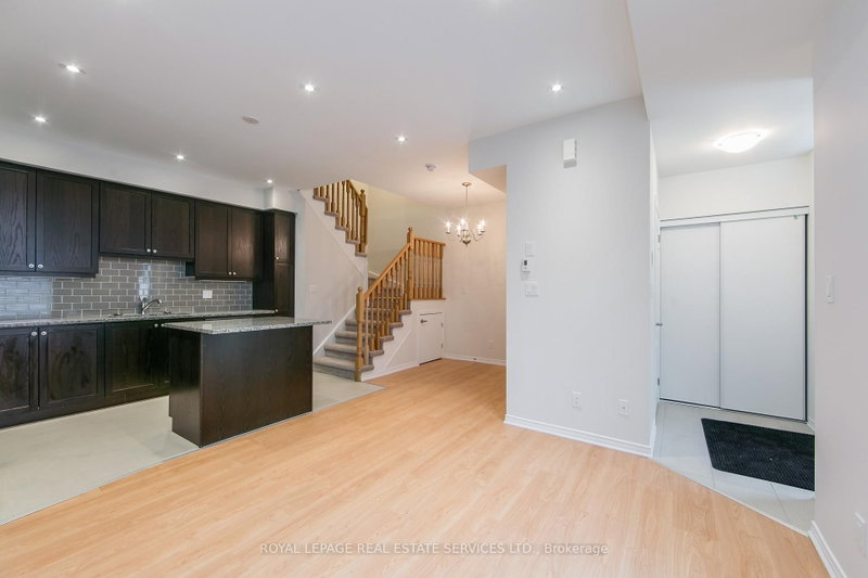 94 - 15 Applewood Lane