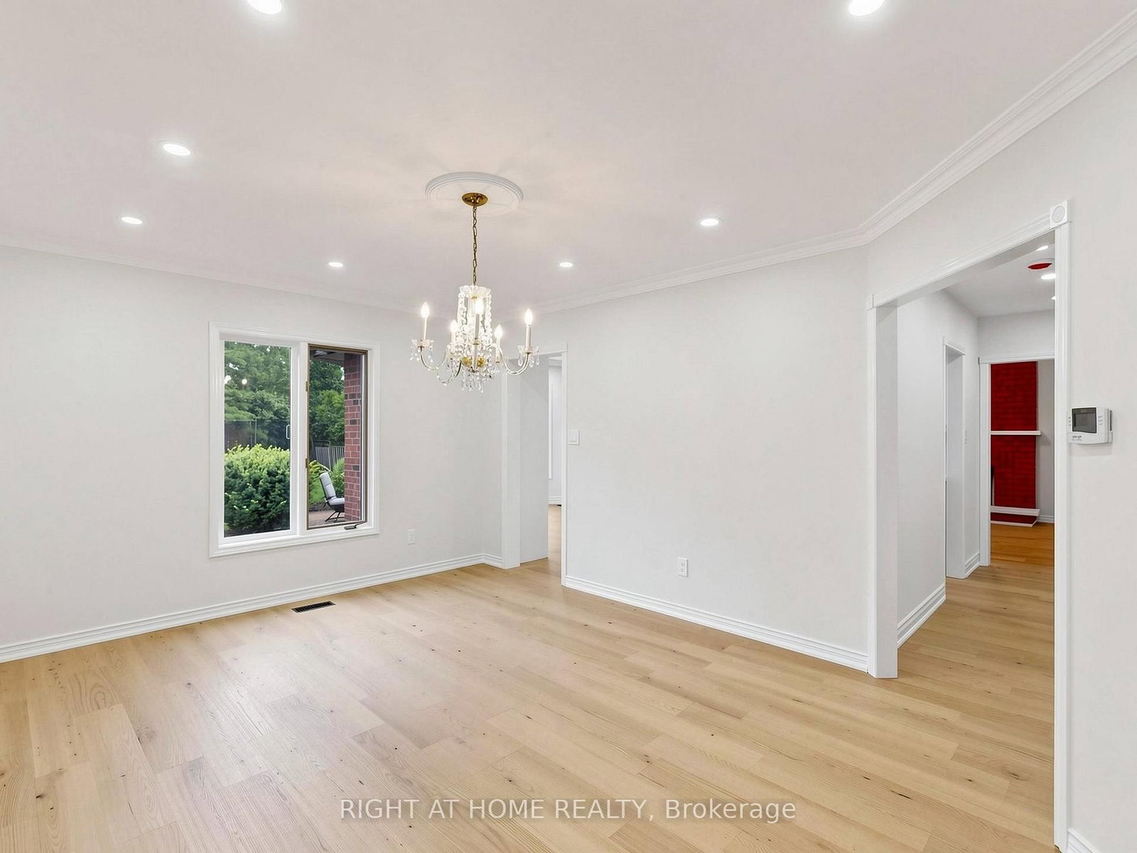 2920 Kingsway Drive • Oakville, ON photo 11