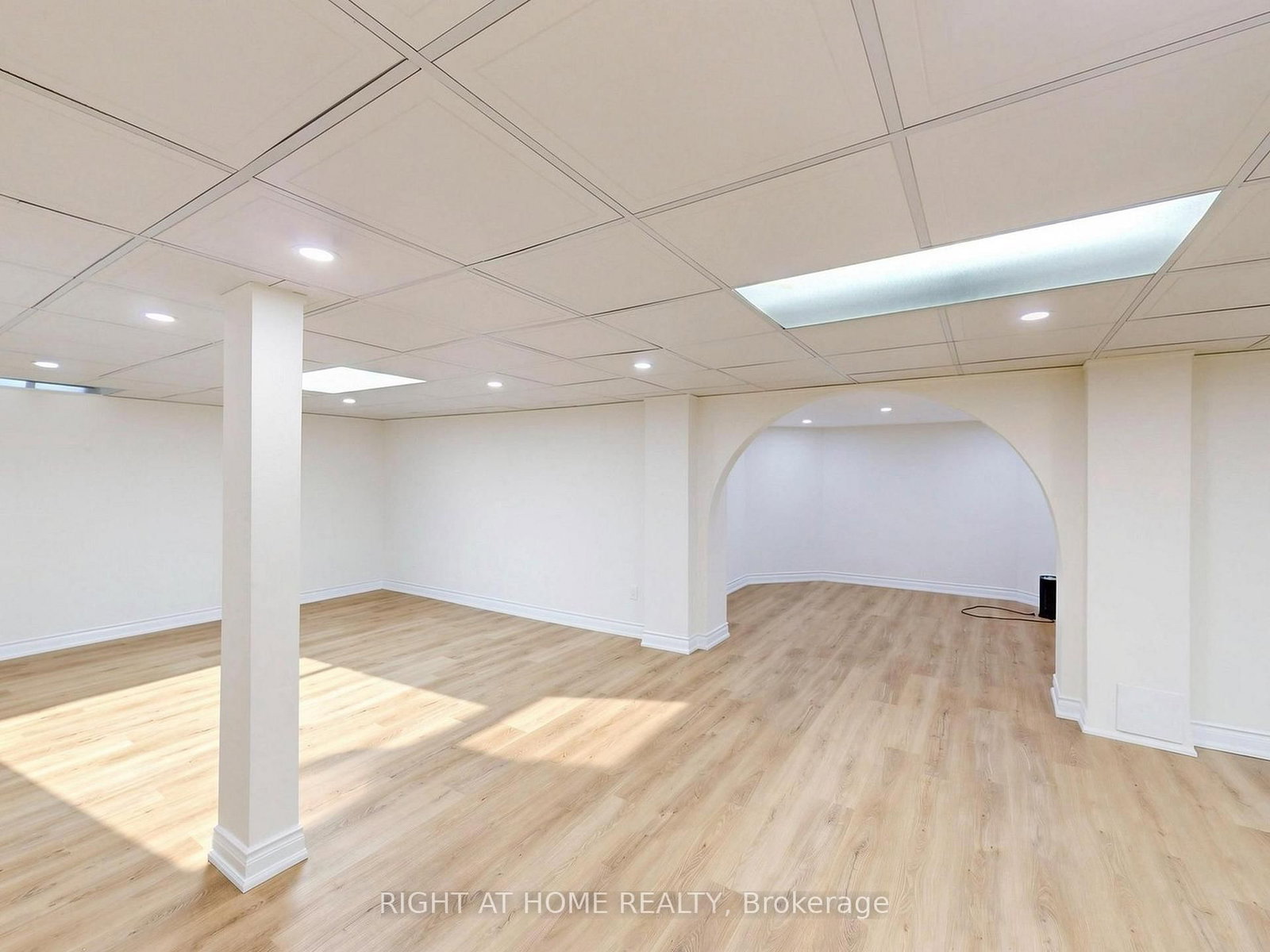 2920 Kingsway Drive • Oakville, ON photo 48