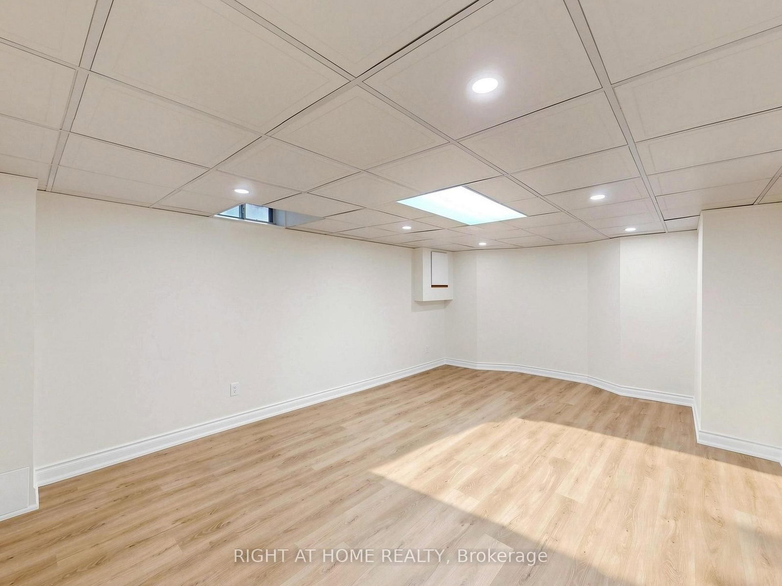 2920 Kingsway Drive • Oakville, ON photo 49