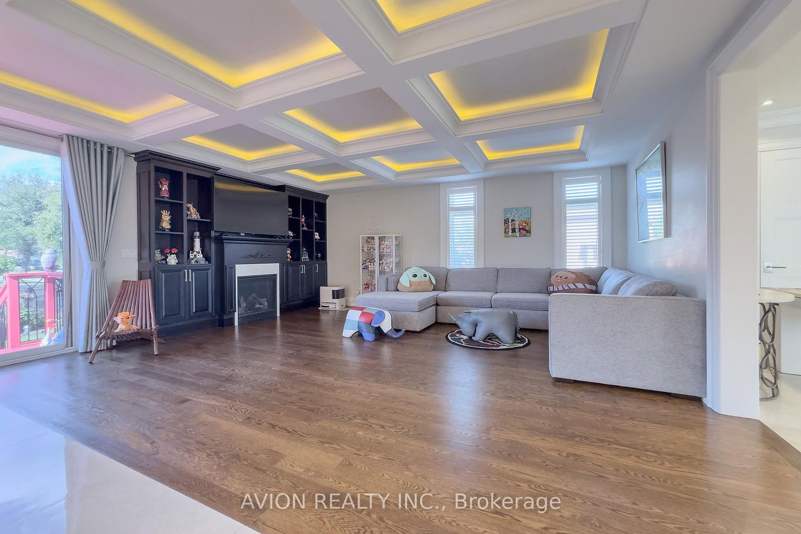 220 Falstaff Avenue • Toronto, ON photo 10