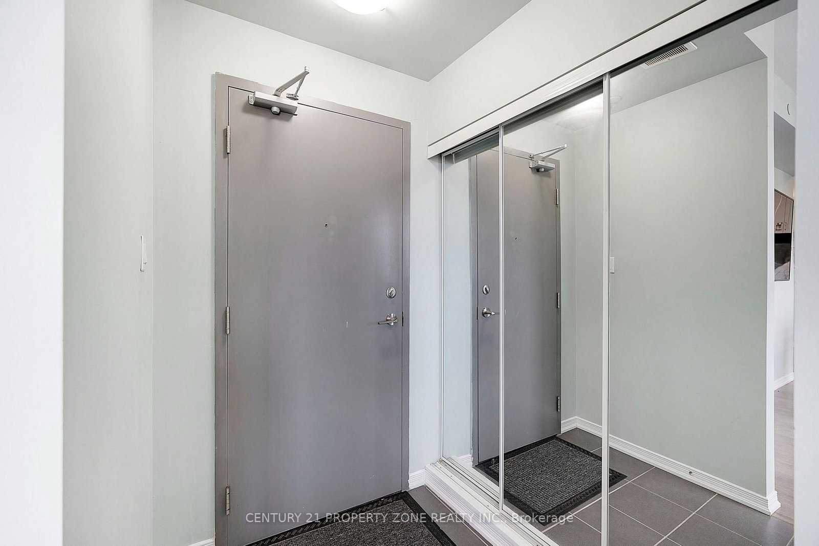 54 Sky Harbour Drive • #412 • Brampton, ON photo 7