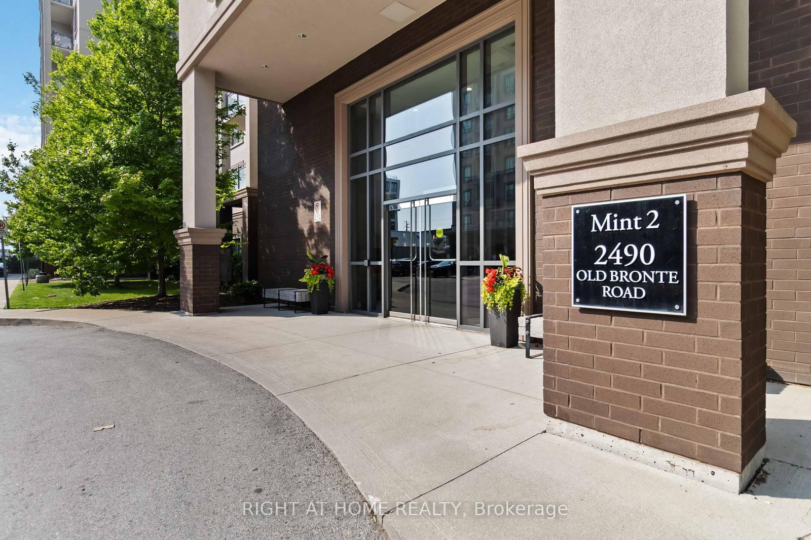2490 Old Bronte Road • #301 • Oakville, ON photo 25