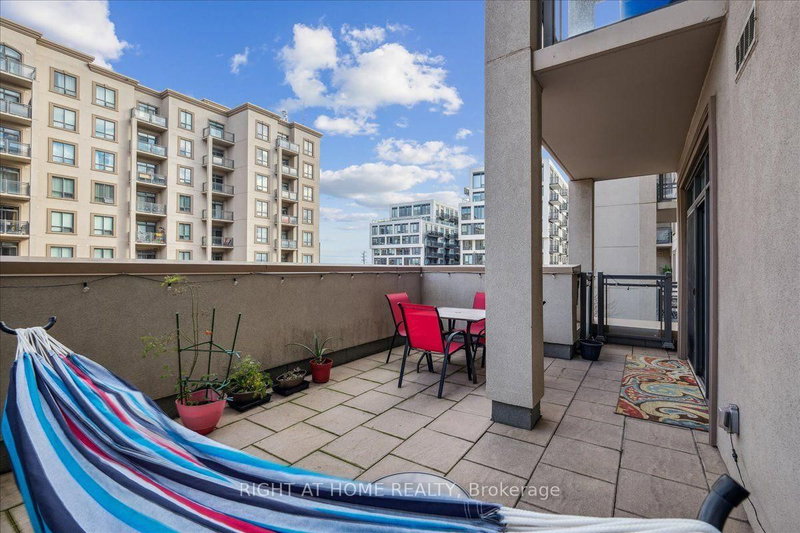301 - 2490 Old Bronte Road