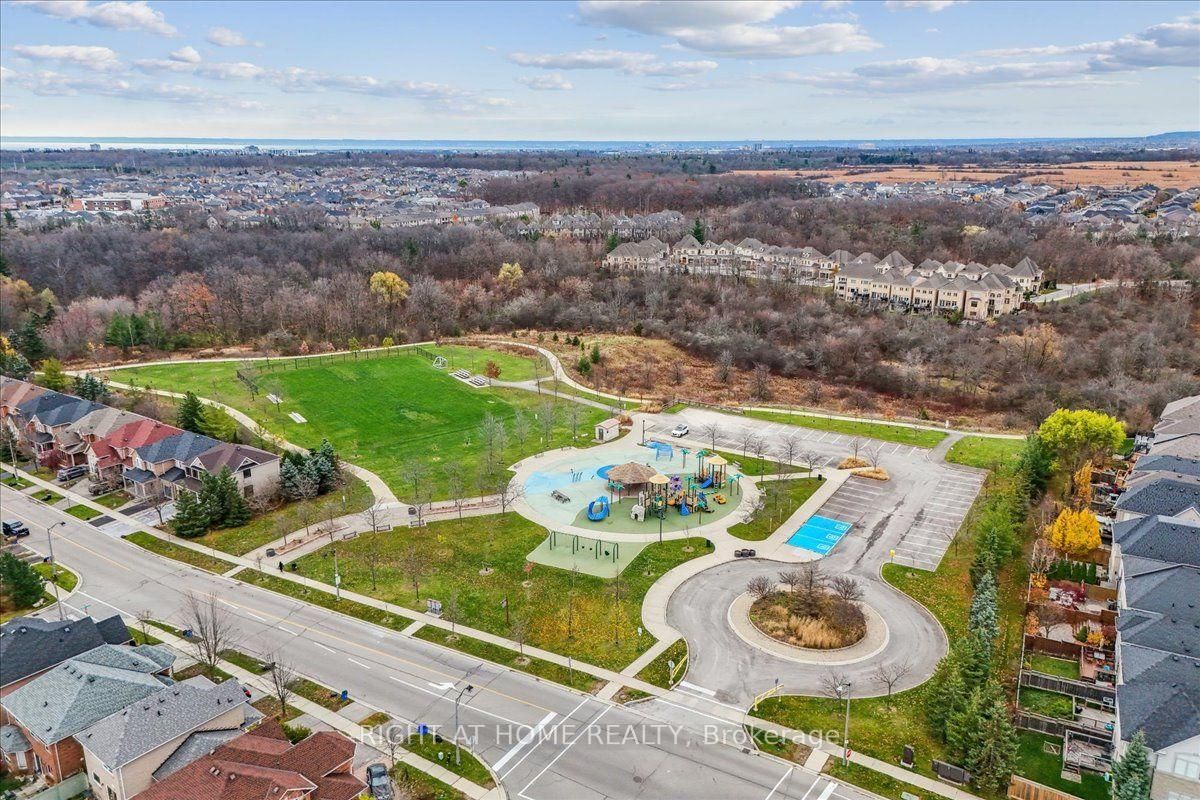 2490 Old Bronte Road • #301 • Oakville, ON photo 38