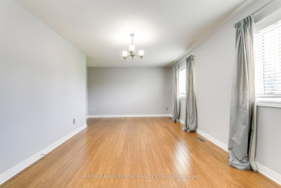 2290 Woodmont Oakville,ON L6M 5A1 — Photo 26