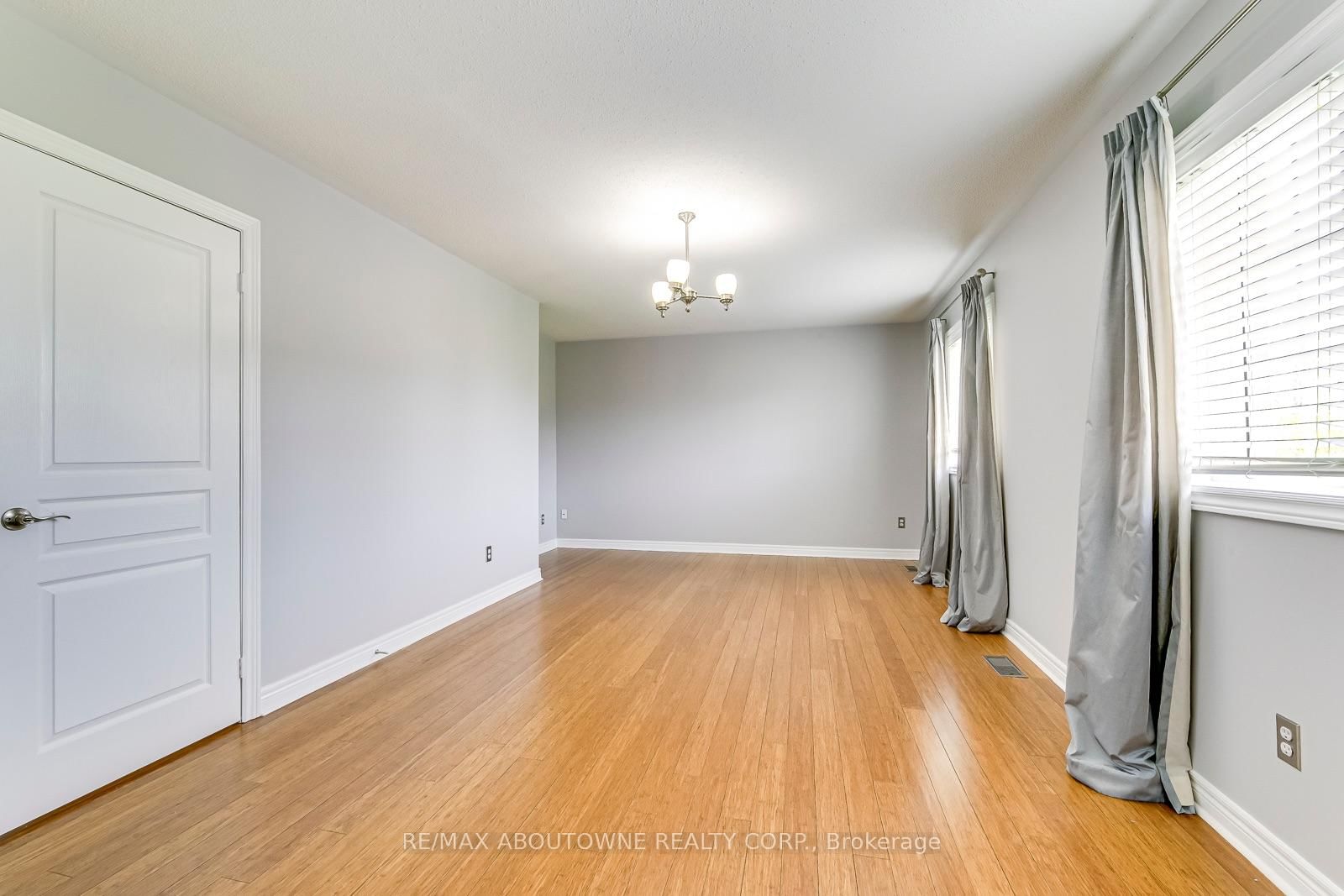 2290 Woodmont Oakville,ON L6M 5A1 — Photo 27