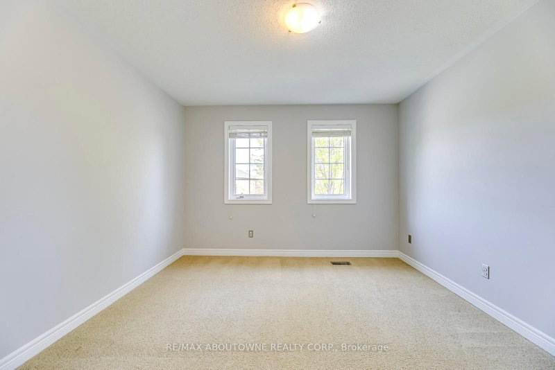 2290 Woodmont Oakville,ON L6M 5A1 — Photo 33