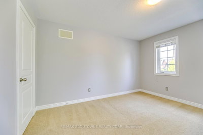 2290 Woodmont Oakville,ON L6M 5A1 — Photo 34
