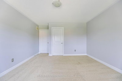 2290 Woodmont Oakville,ON L6M 5A1 — Photo 36