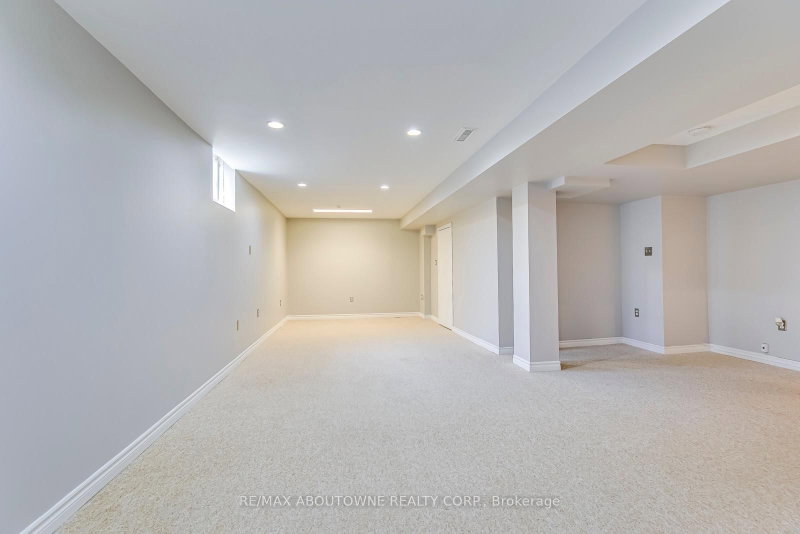 2290 Woodmont Oakville,ON L6M 5A1 — Photo 39