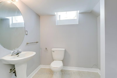 2290 Woodmont Oakville,ON L6M 5A1 — Photo 43