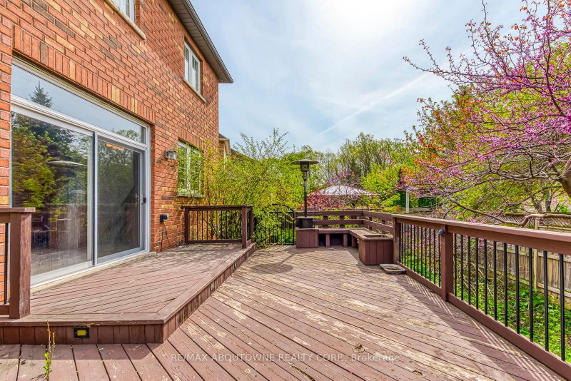2290 Woodmont Oakville,ON L6M 5A1 — Photo 47