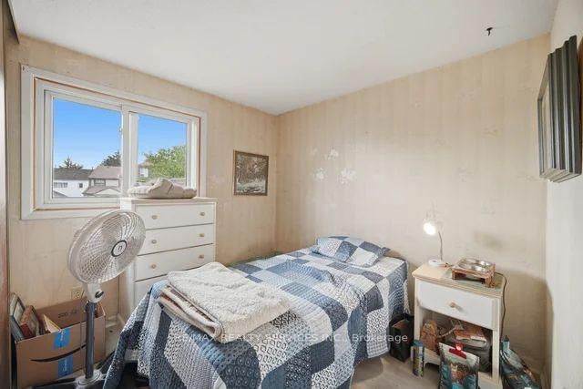 26 Fanshawe Drive • Brampton, ON photo 13