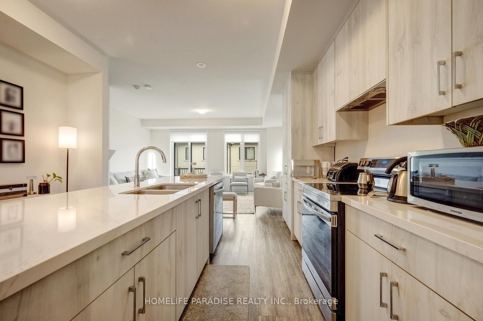 1356 Kaniv Street • Oakville, ON photo 11