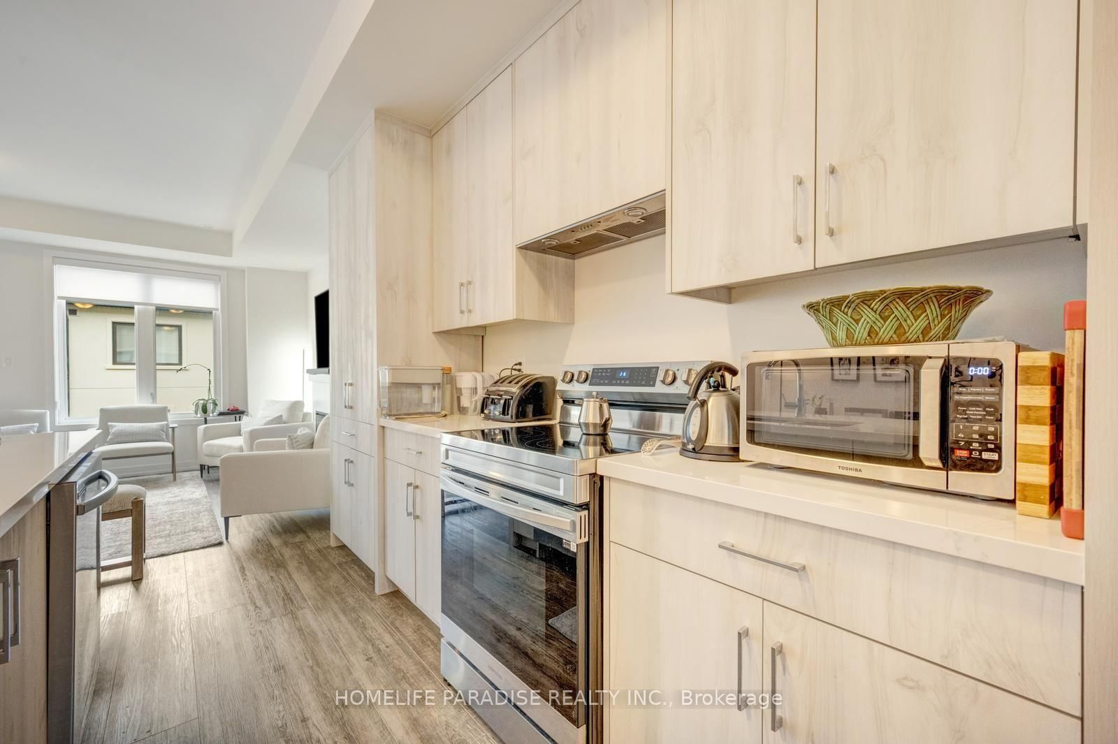 1356 Kaniv Street • Oakville, ON photo 13