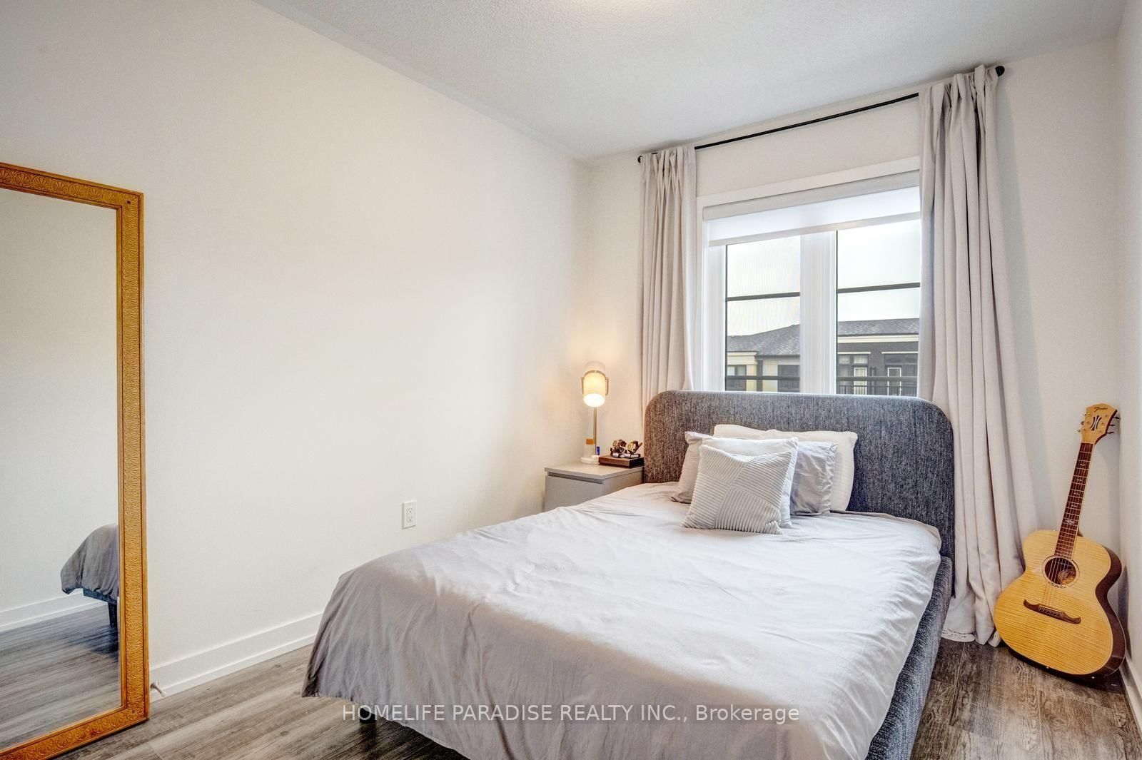 1356 Kaniv Street • Oakville, ON photo 25