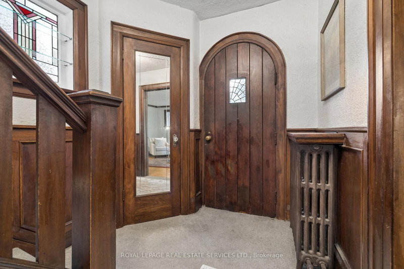 87 Riverview Gardens
