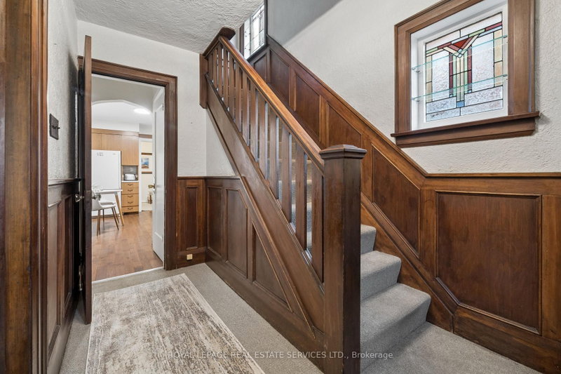 87 Riverview Gardens