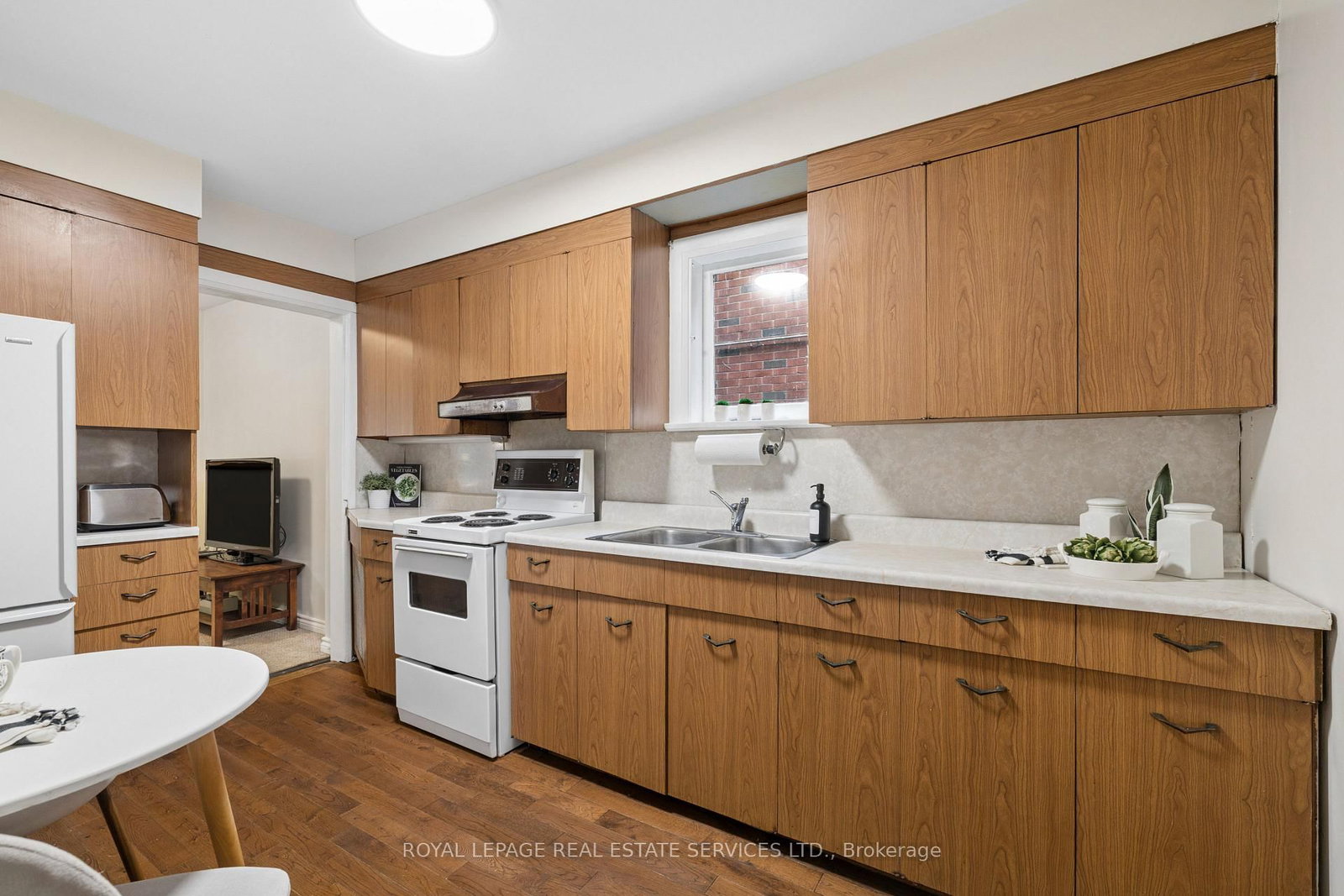 87 Riverview Gardens • Toronto, ON photo 9