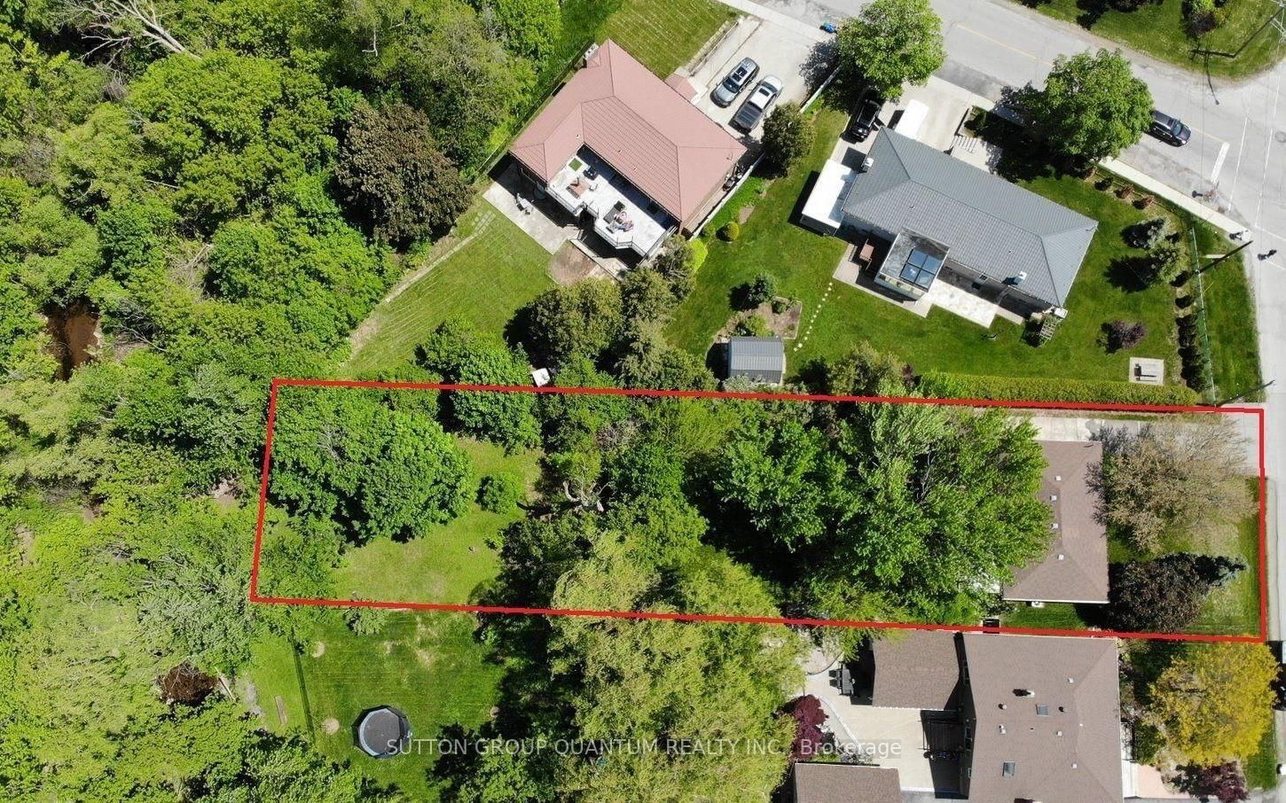 499 Valley Drive N • Oakville, ON photo 2