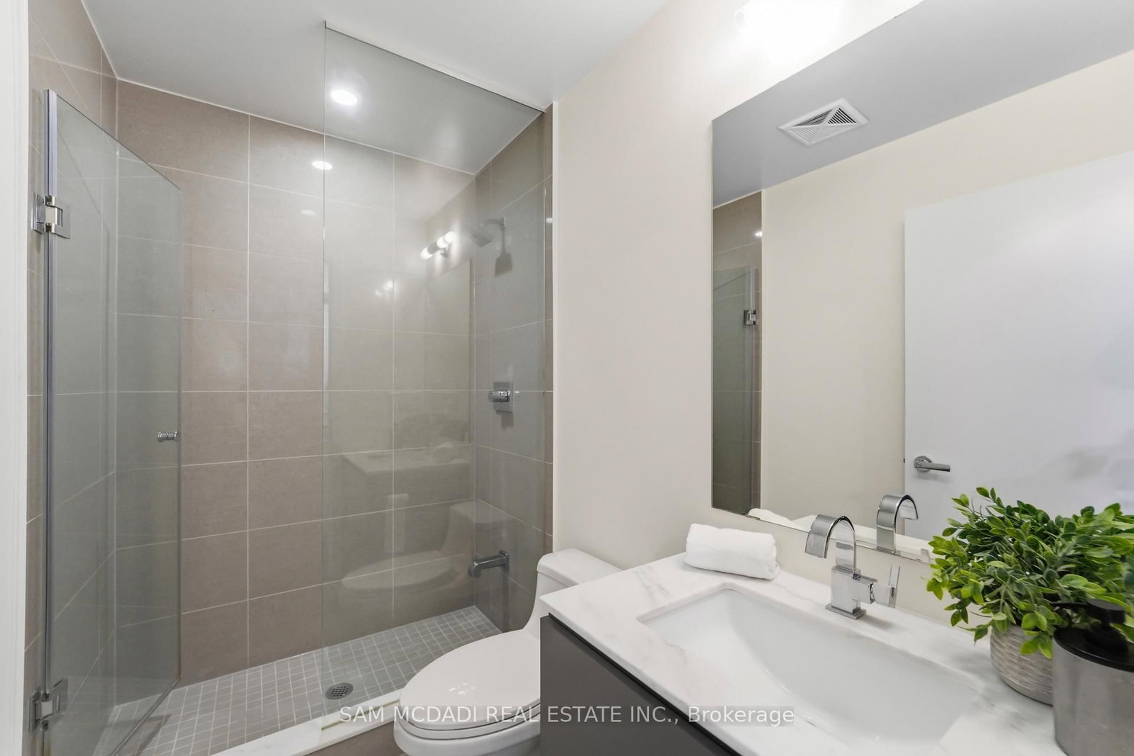 1830 Bloor Street W • #817 • Toronto, ON photo 16