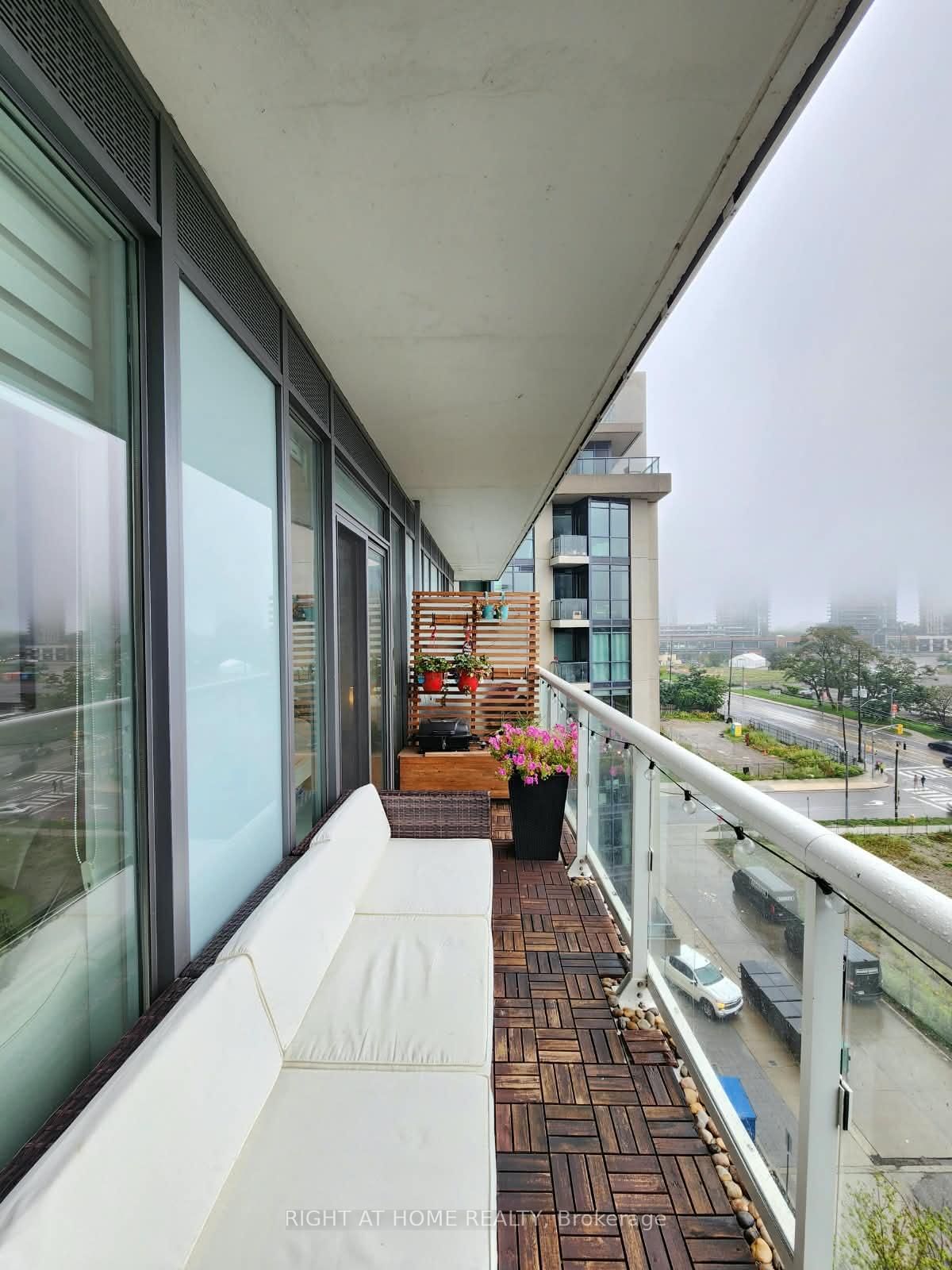 56 Annie Craig Drive • #608 • Toronto, ON photo 16