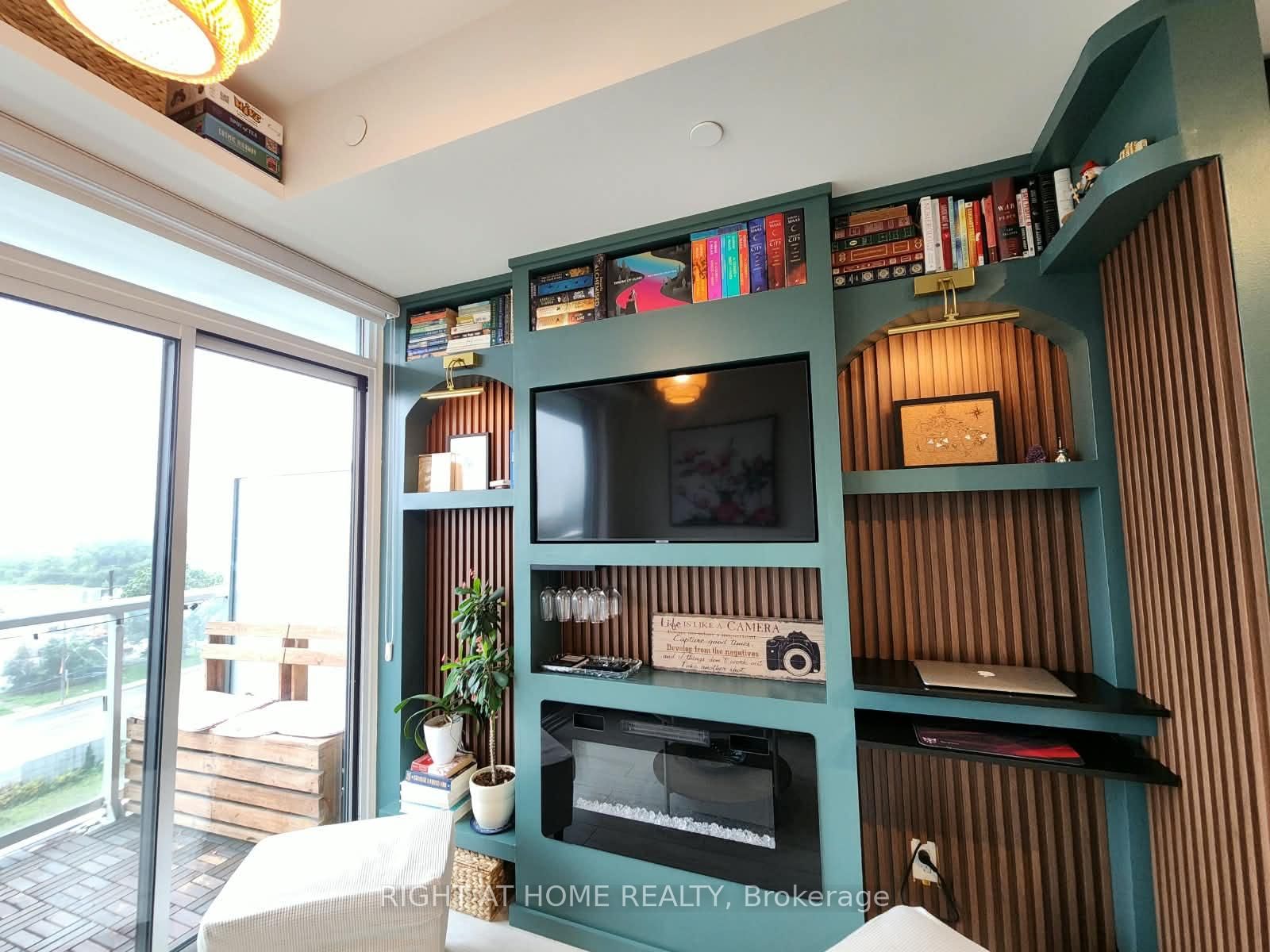 56 Annie Craig Drive • #608 • Toronto, ON photo 8
