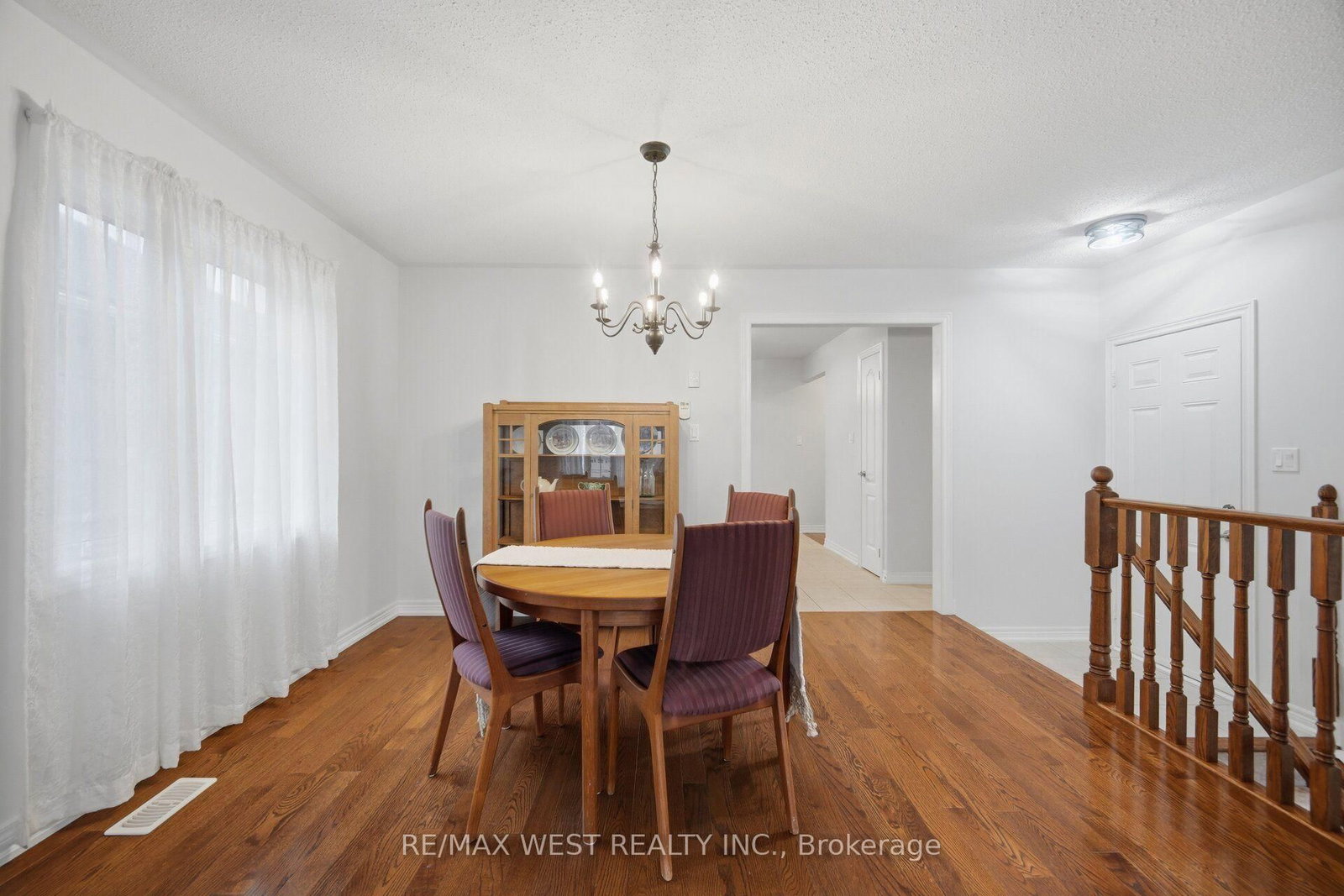 12 Muzzo Drive • Brampton, ON photo 10