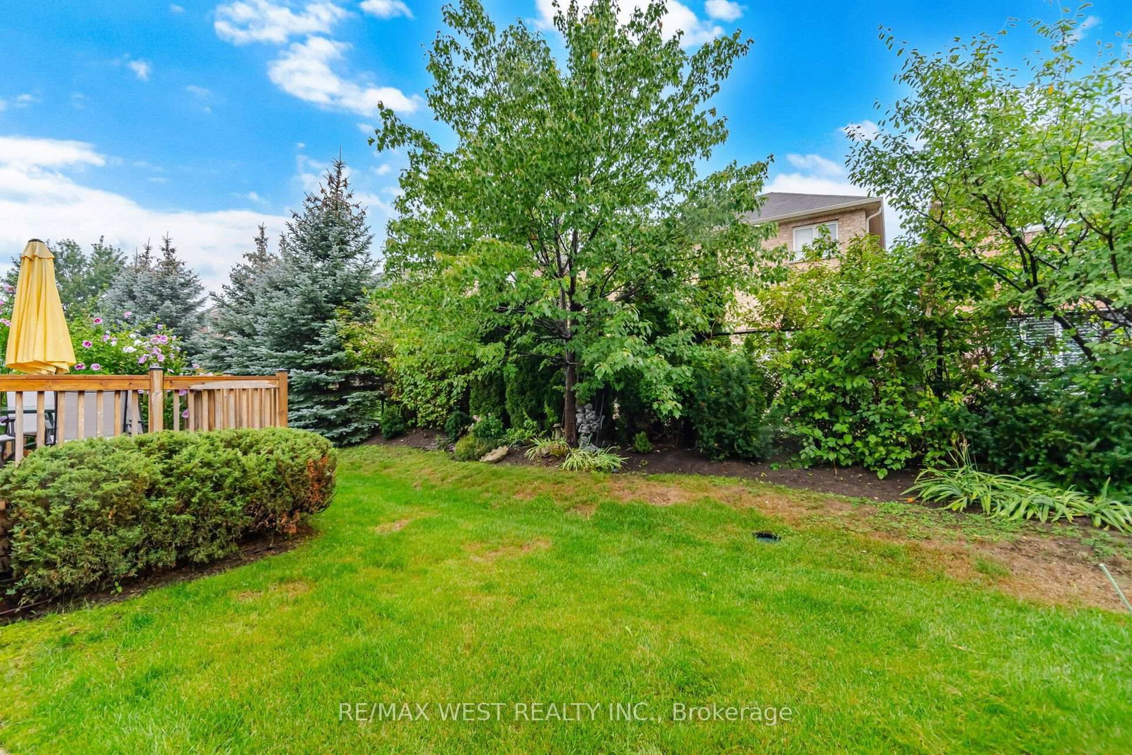 12 Muzzo Drive • Brampton, ON photo 35