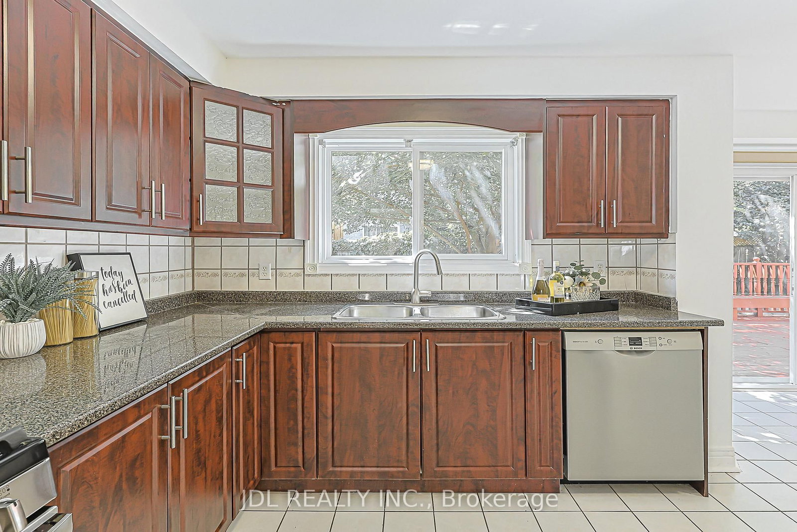 676 Ceremonial Drive • Mississauga, ON photo 18