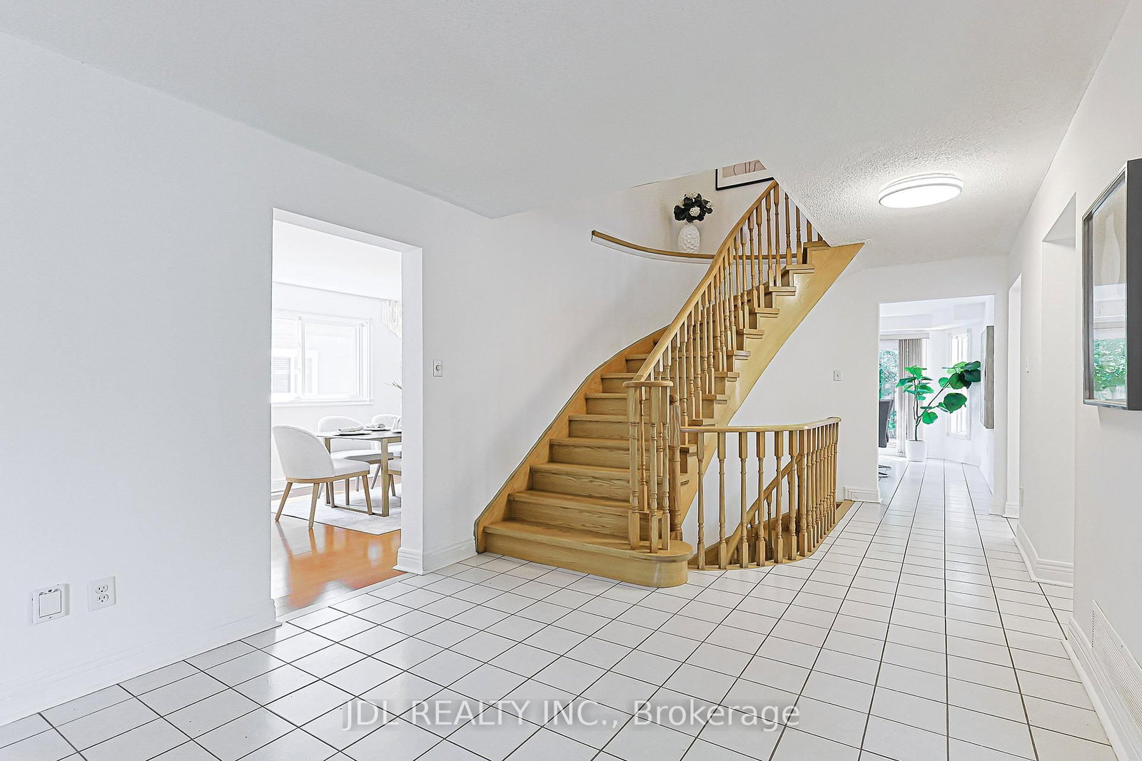 676 Ceremonial Drive • Mississauga, ON photo 6