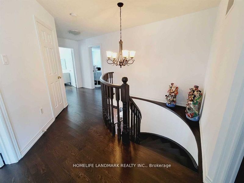 274 Falstaff Avenue • Toronto, ON photo 15