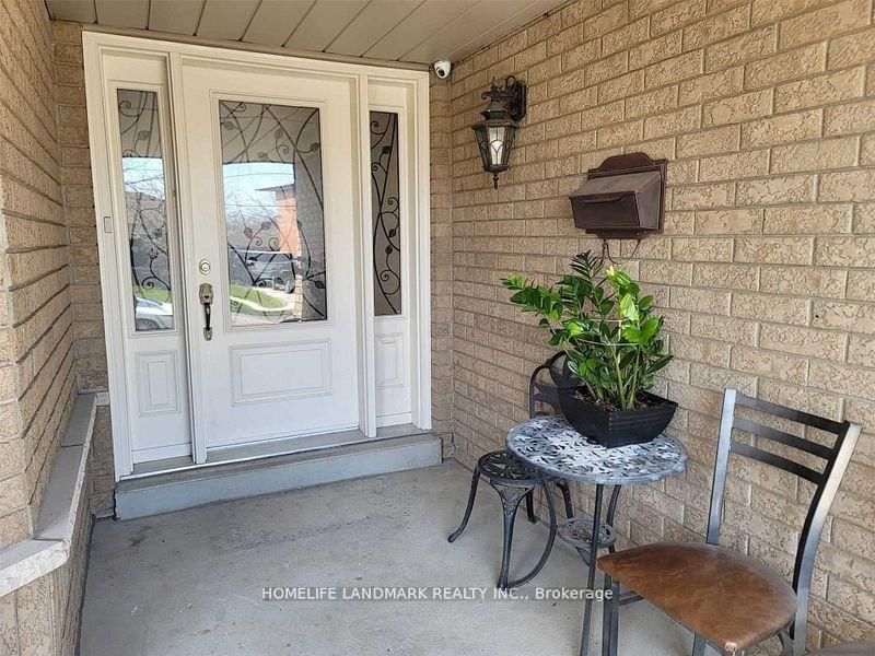 274 Falstaff Avenue • Toronto, ON photo 4