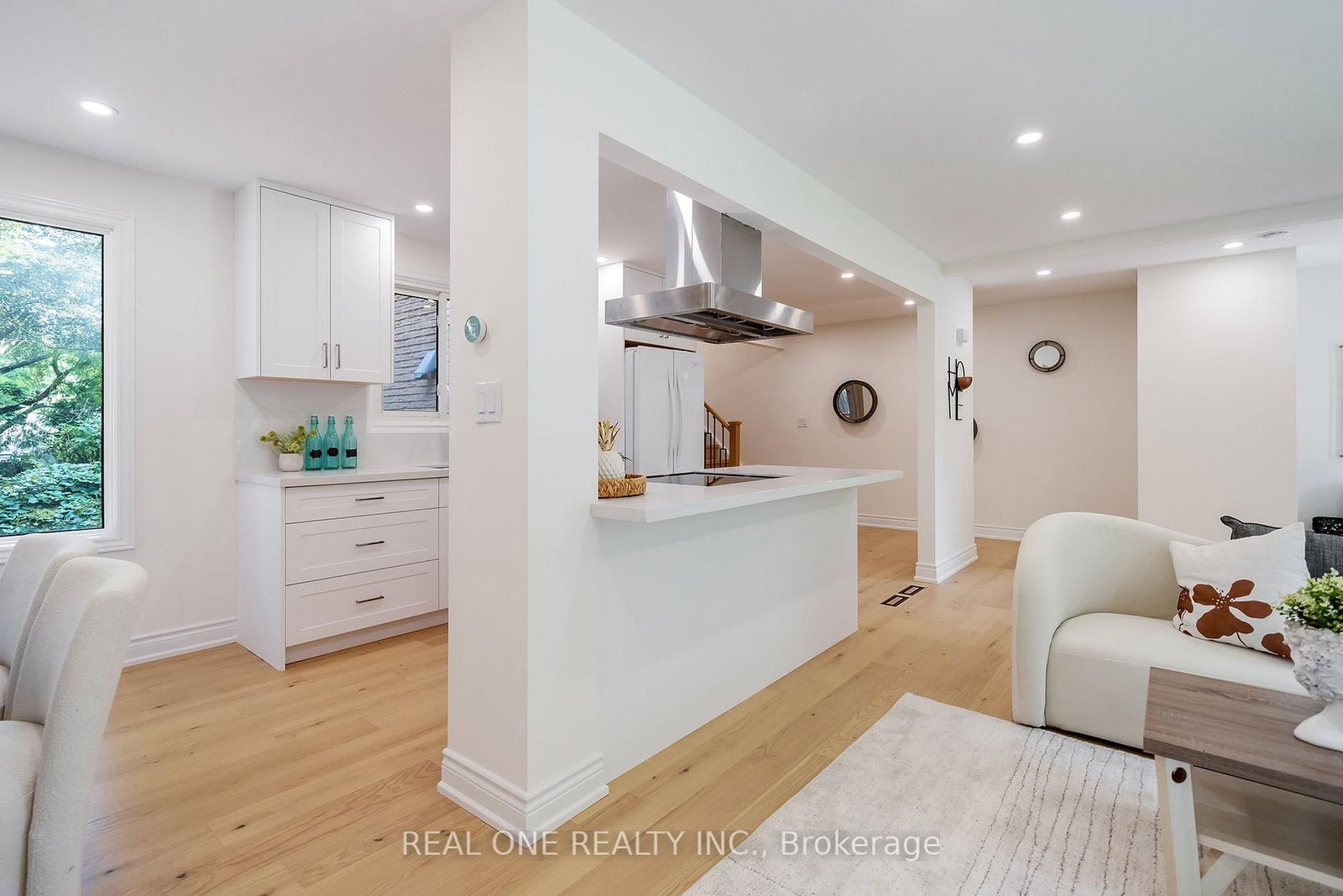 3148 Bentworth Drive • Burlington, ON photo 17