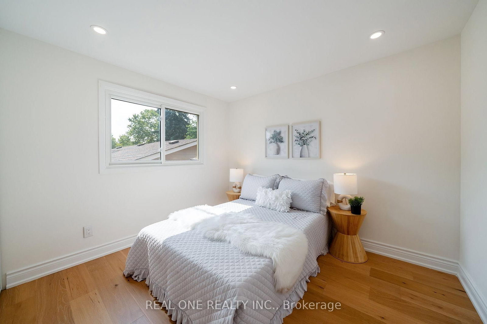 3148 Bentworth Drive • Burlington, ON photo 24
