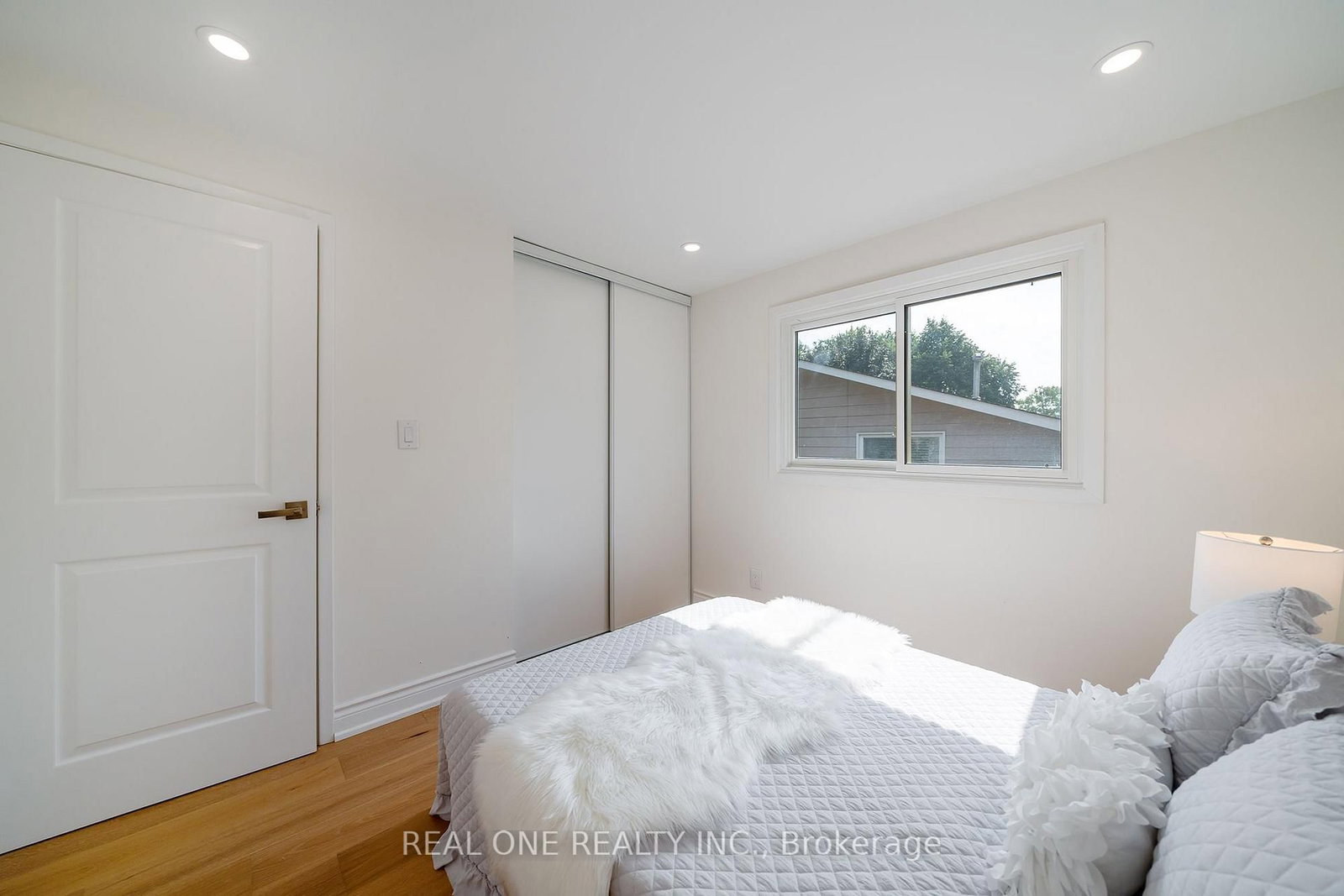 3148 Bentworth Drive • Burlington, ON photo 25