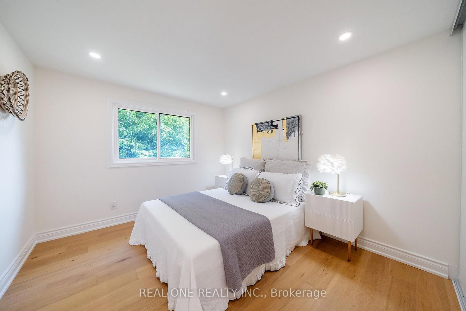 3148 Bentworth Drive • Burlington, ON photo 26