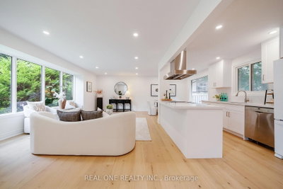 3148 Bentworth Drive • Burlington, ON photo 5