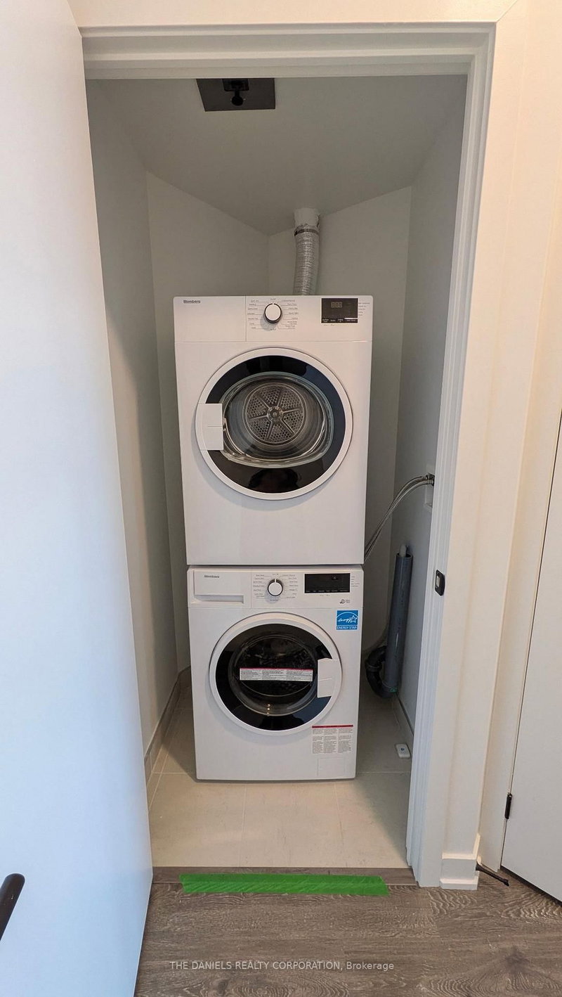 2495 Eglinton Mississauga,ON L5M 2V8 — Photo 10