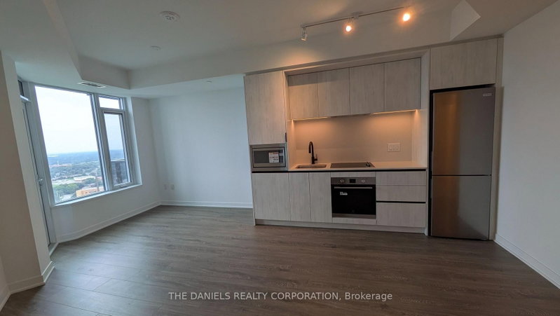 2401 - 2495 Eglinton Avenue E
