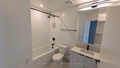 2495 Eglinton Mississauga,ON L5M 2V8 — Photo 8