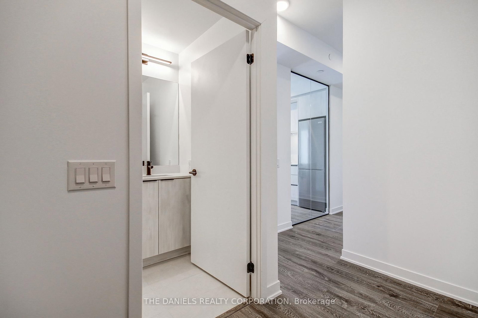 1807-2495 Eglinton Ave, Mississauga, view 2