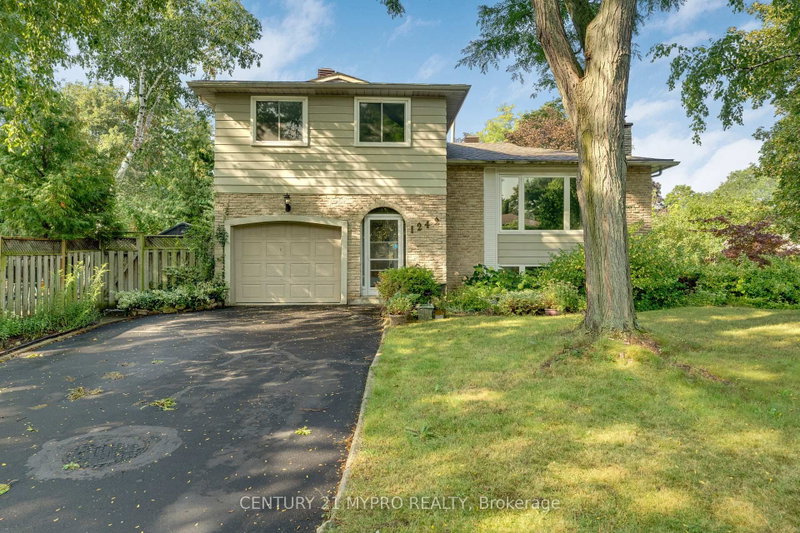 1242 Richards Crescent